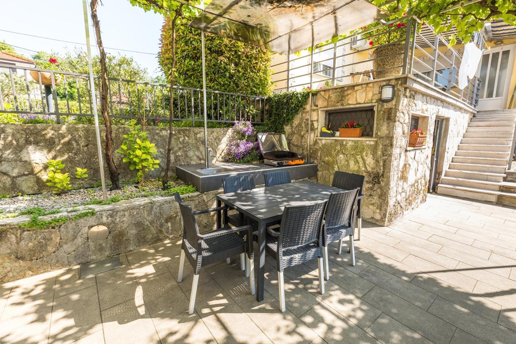 Apartments Dorijan With Pool Matulji Habitación foto