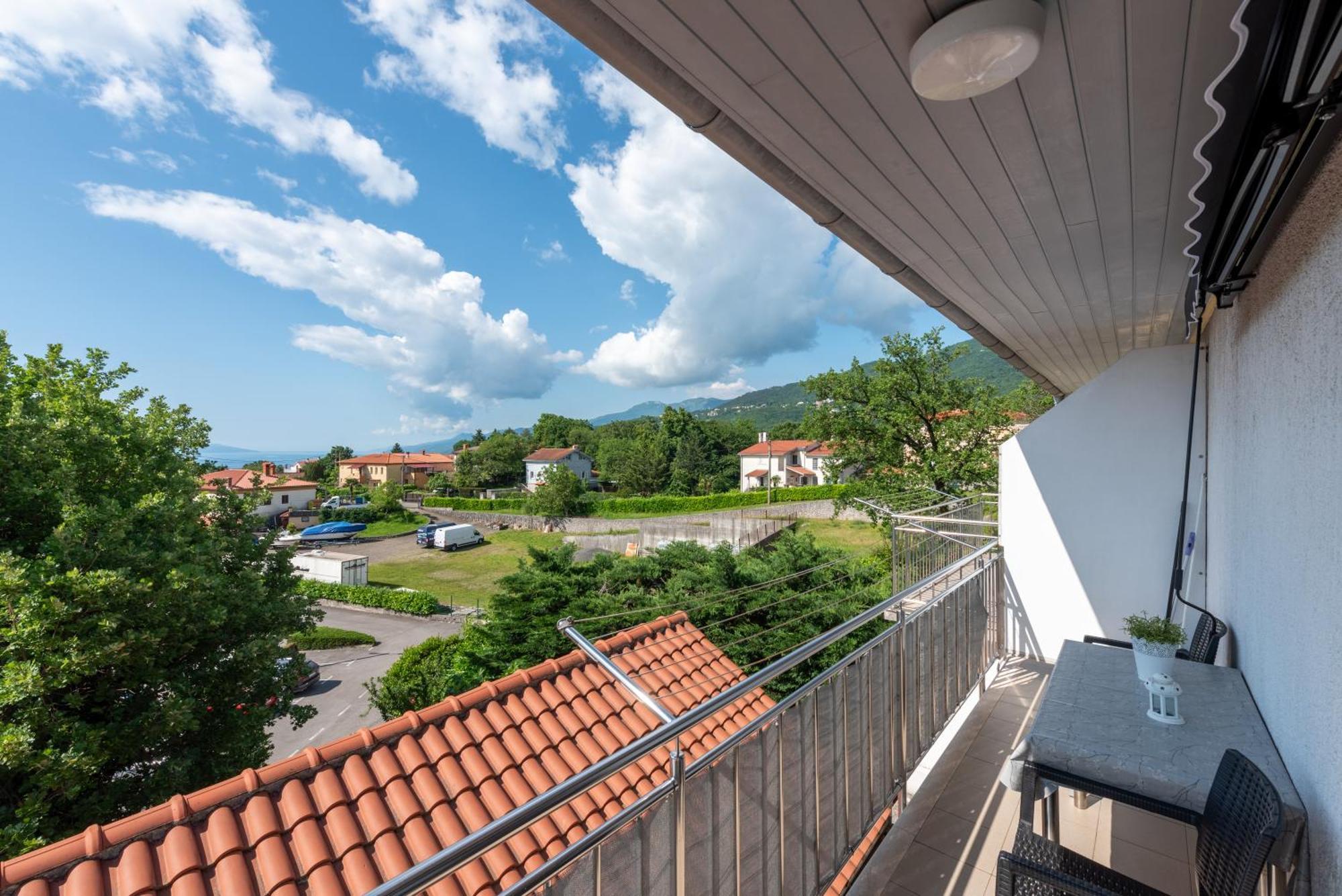 Apartments Dorijan With Pool Matulji Habitación foto